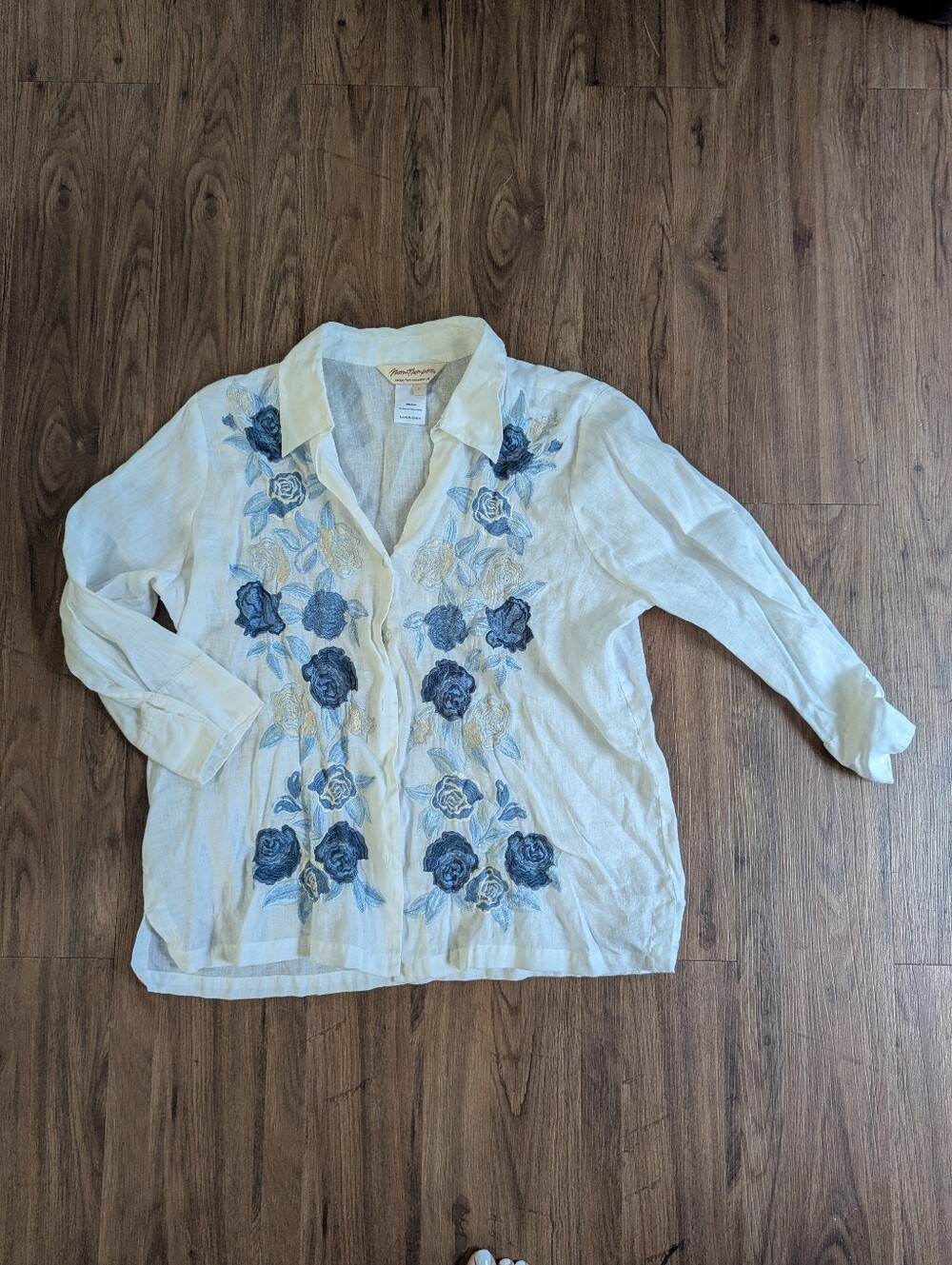 Norm Thompson White Linen Button-Down Shirt with Blue Floral Embroidery Sz L